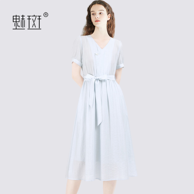 13603193.魅斑蓝色V领连衣裙A字裙