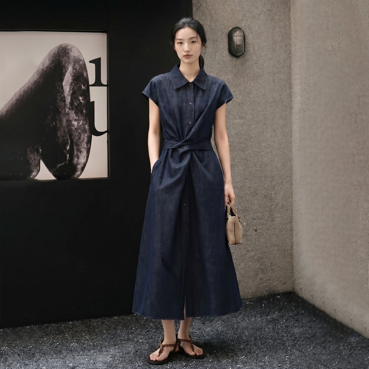 13604921.【梨形身材专属】交叉扭结腰封连衣裙女2026夏时尚显瘦衬衫裙