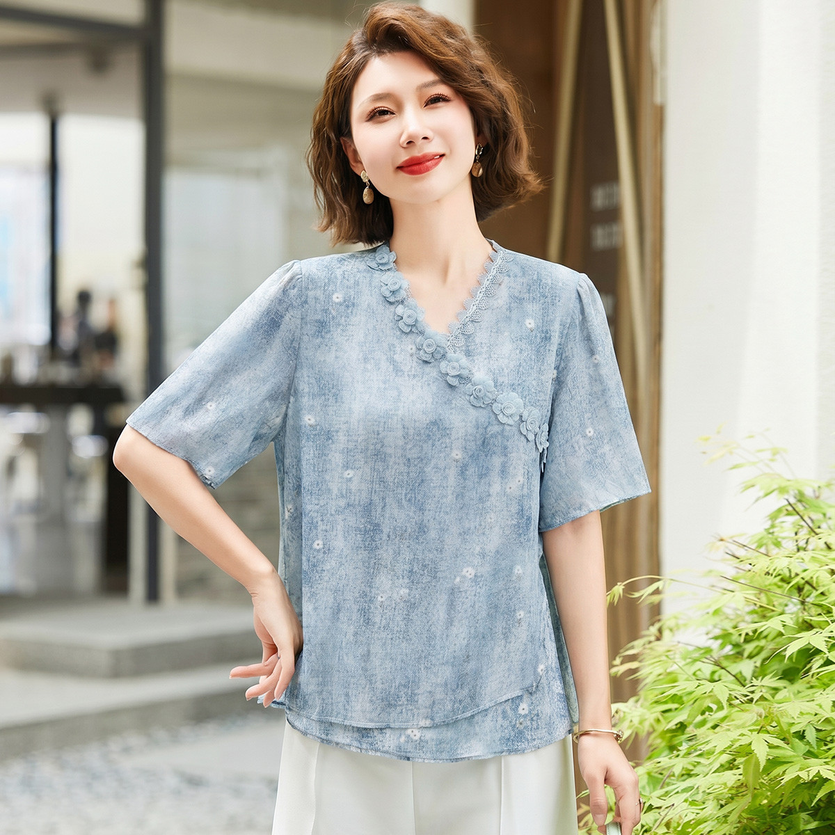 13622262.妈妈装短袖T恤夏季百搭v领套头春夏中老年女式夏装减龄上衣
