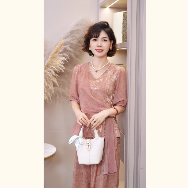 13622345.减龄上衣夏季妈妈装气质女装新款显瘦无龄感套装上衣+裤子两件套