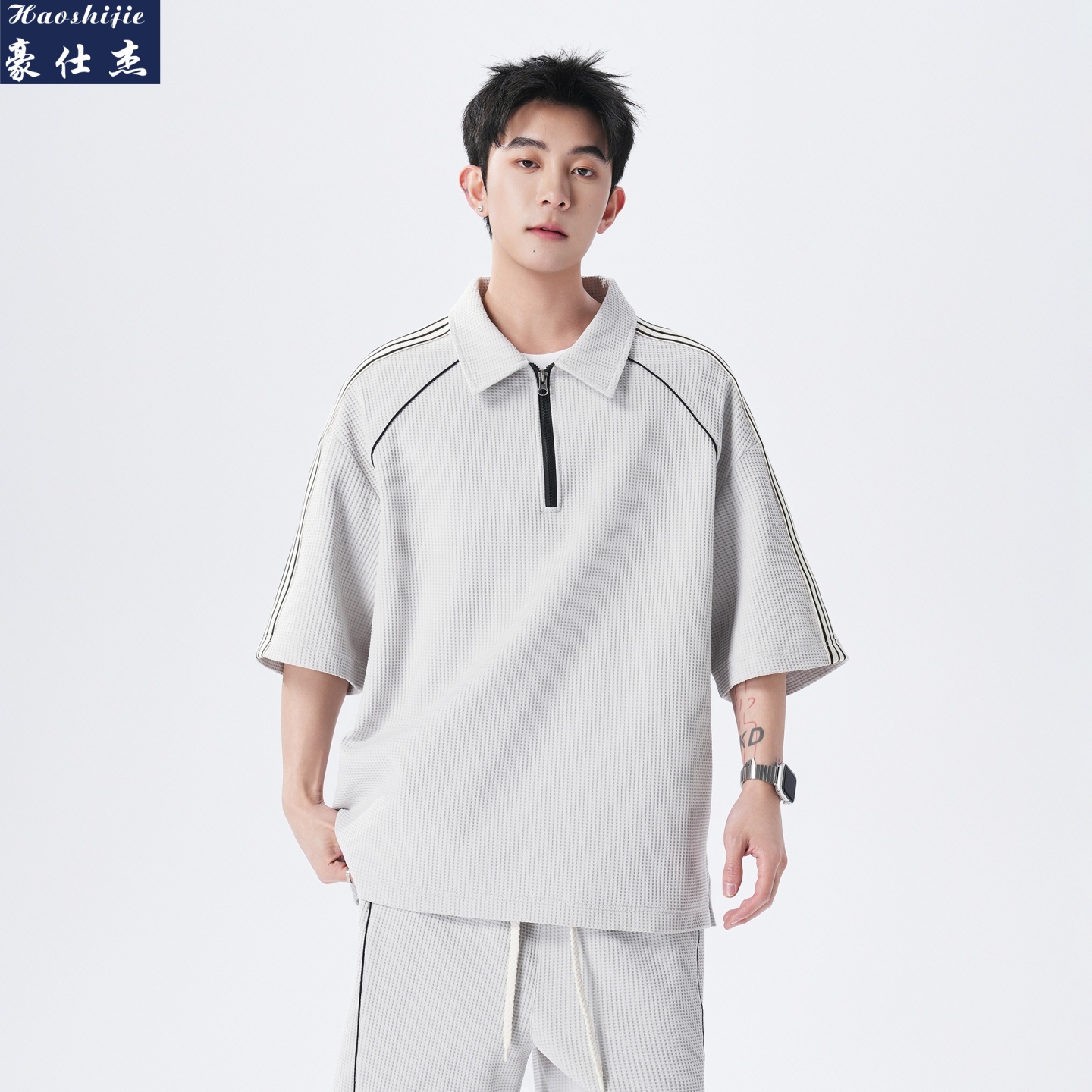 13622751.《简约百搭》夏季新款翻领半拉链polo衫短袖男宽松青少年T恤男