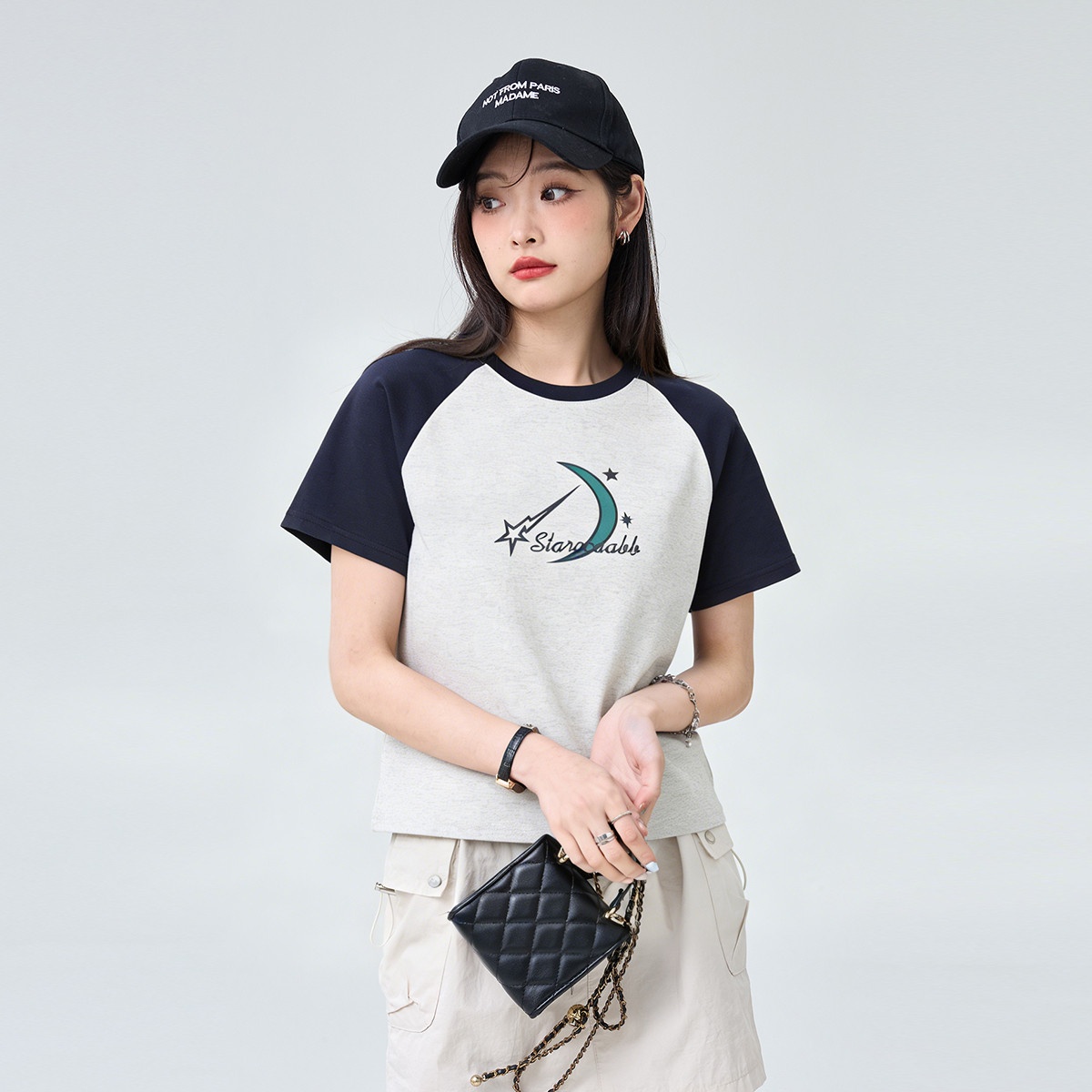 13715450.it ccaabb 夏季圆领简约拼色舒适修身休闲短袖T恤女