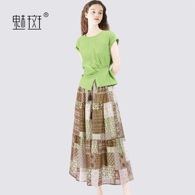 13630612.魅斑圆领天丝亚麻短袖印花半身裙套装