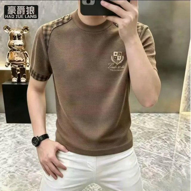 13633613.轻奢刺绣短袖T恤男士夏季潮流圆领格纹拼接高级感拼接休闲上衣服