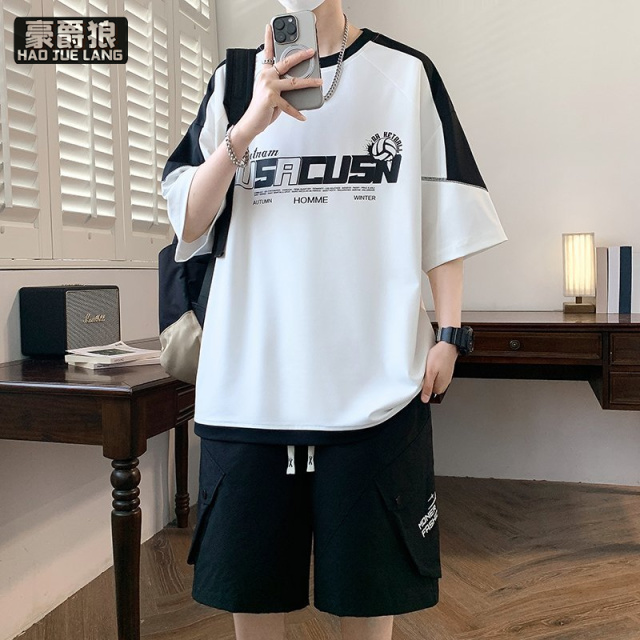 13654474.夏季休闲风青少年时尚运动两件套字母印花撞色拼接设计男生两件套