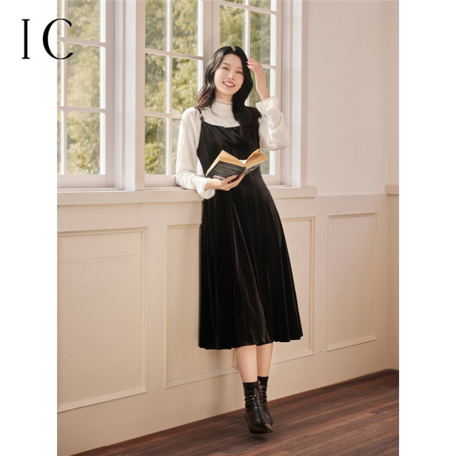 13641166.聚会轻礼服收腰吊带连衣裙