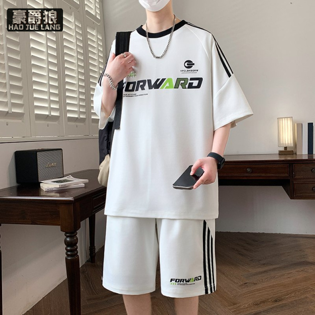 13654483.夏季男生运动套装潮流美式撞色宽松休闲短袖短裤帅气穿搭两件套潮