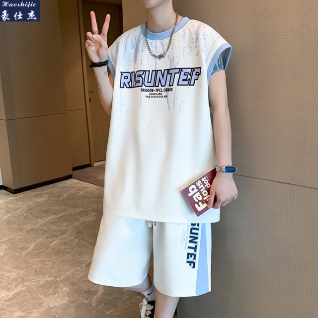 13659350.《百搭潮流》夏季新款学院风男生休闲短裤无袖背心套装