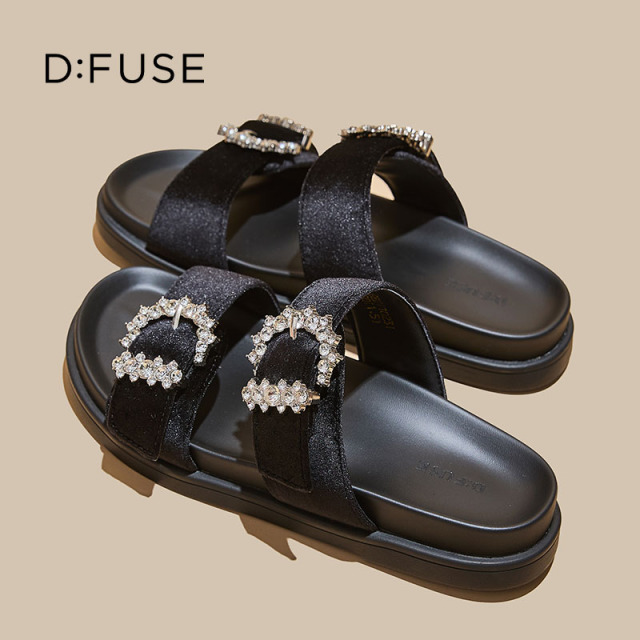 13670007.墨斯本D:Fuse/迪芙斯新款水钻双带扣软底舒适女拖鞋星期六集团DFE211023I