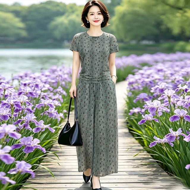 13669710.妈妈装夏季圆领显瘦T恤+裤子时尚两件套装QYM202639