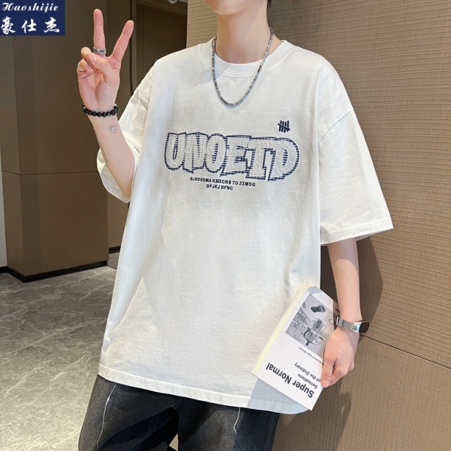 13670842.《简约潮流》夏季新款青少年潮牌宽松短袖T恤男透气T恤