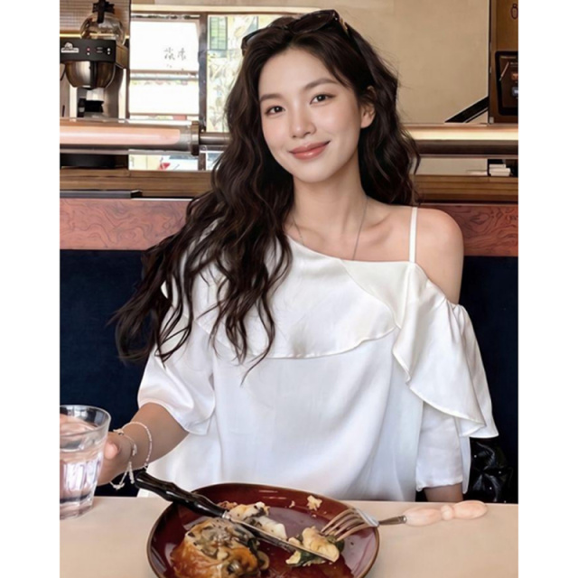 13626041.【臻享100醋酸】夏季不规则单侧露肩荷叶边显瘦衬衫女小个子