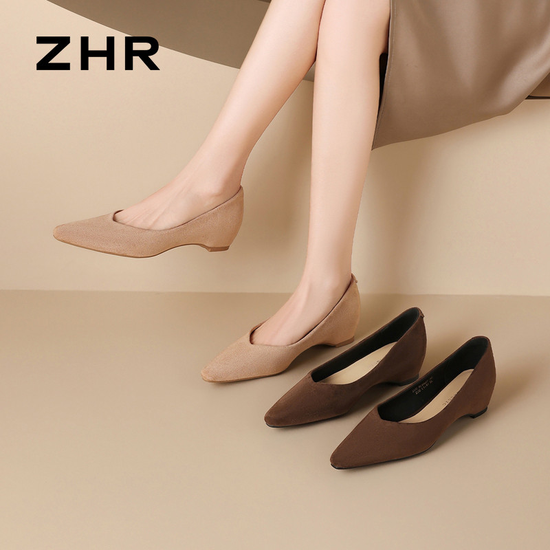 13675359.【ZHR则则】平底浅口尖头套脚粗跟女鞋[绒布]