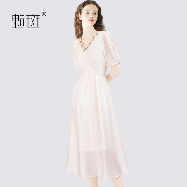 13674351.魅斑钉珠V领连衣裙裙子