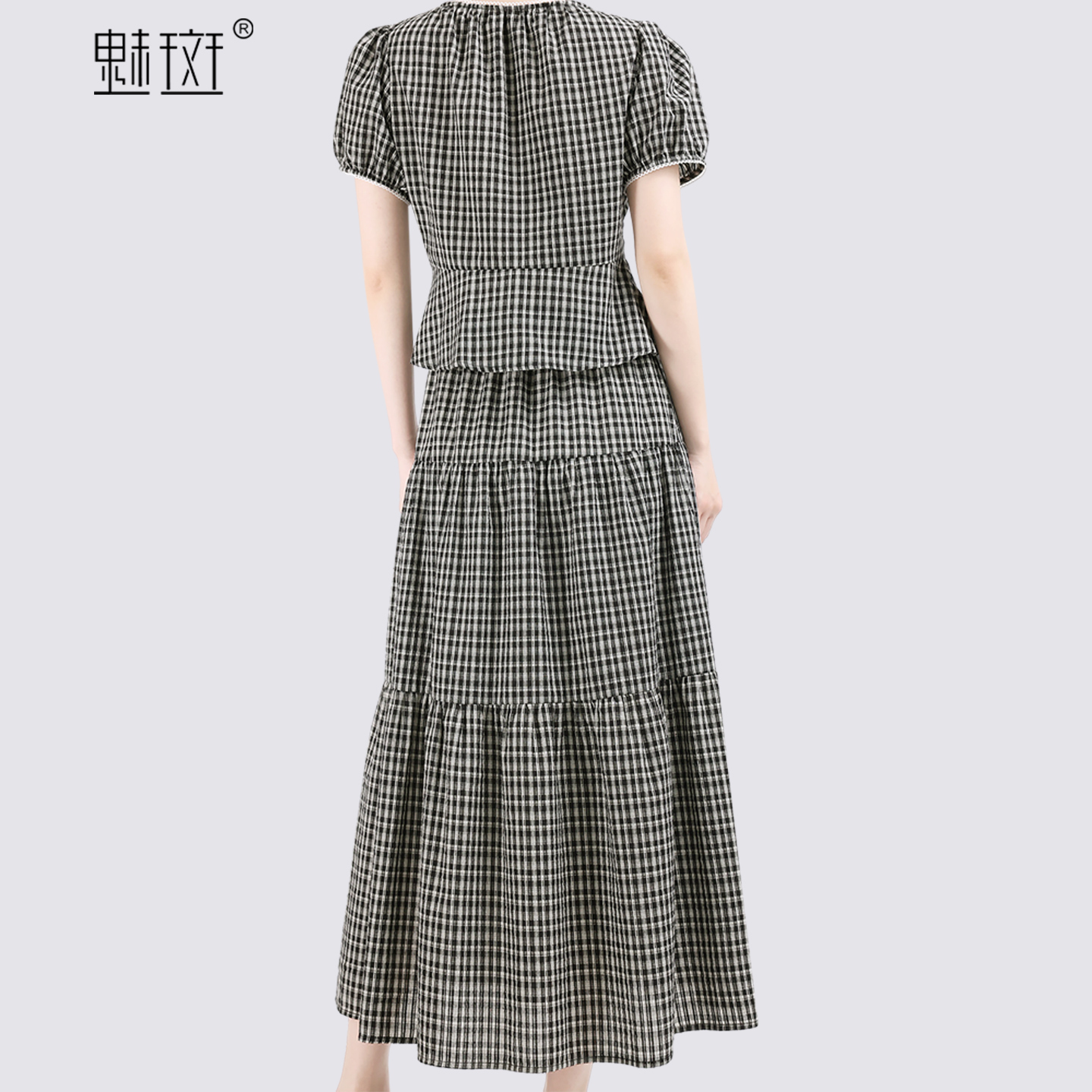 13674366.魅斑撞色格子短袖衬衫半身裙两件套套装