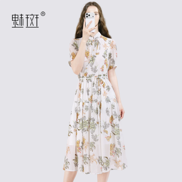 13674362.魅斑彩色花卉印花泡泡袖连衣裙立领收腰裙子