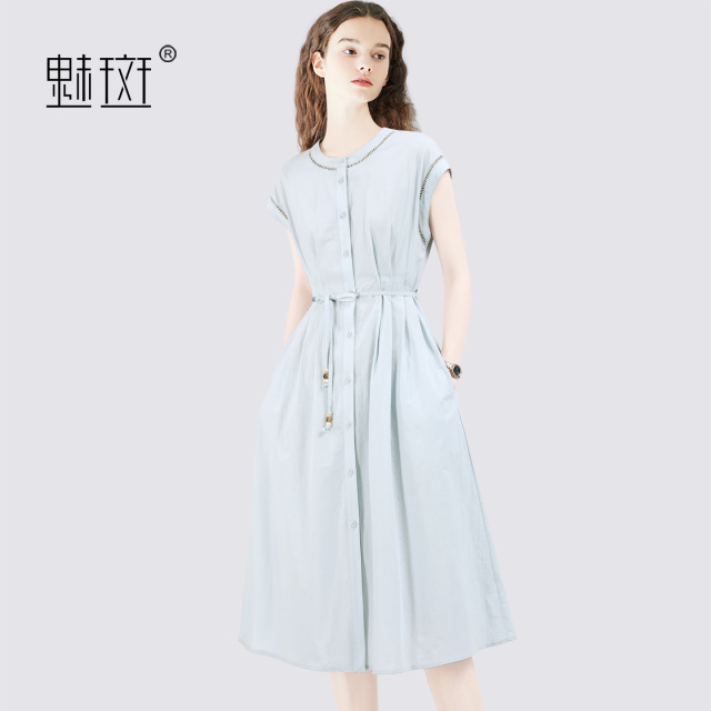 13674343.魅斑蓝色镂空圆领短袖连衣裙串珠系带裙子