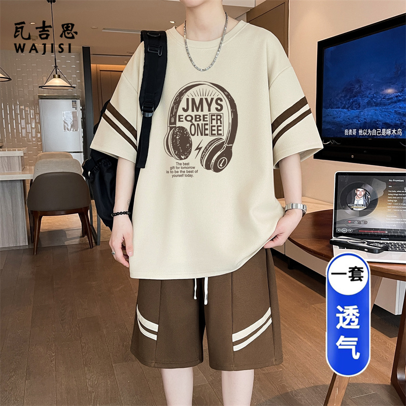 13676519.夏季新款短袖t恤男士学生初高中宽松青少年圆领休闲运动套装上衣