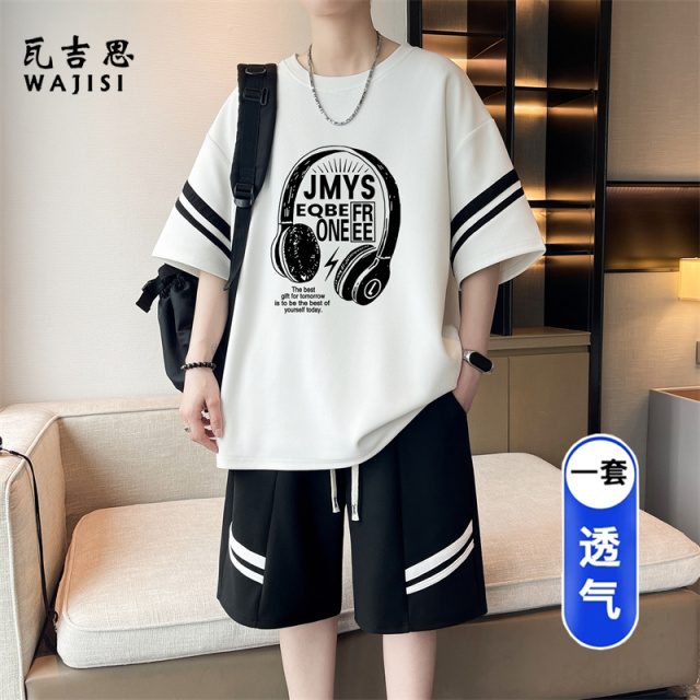 13676519.夏季新款短袖t恤男士学生初高中宽松青少年圆领休闲运动套装上衣