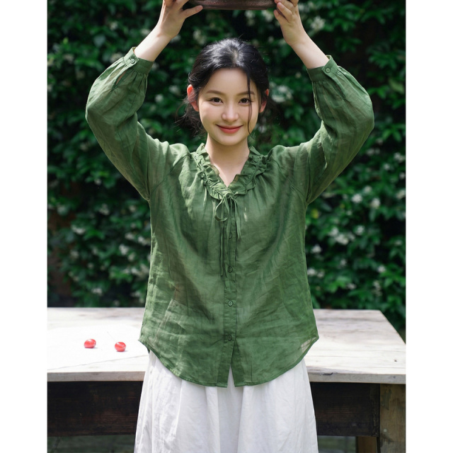 13678408.【100苎麻】秋季文艺风木耳边V领灯笼袖设计感宽松显瘦女衬衫