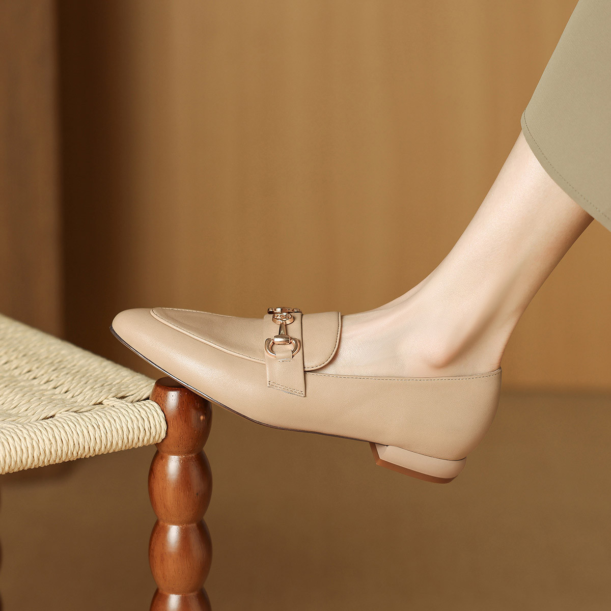 13677146.【牛皮革】春秋女单鞋真皮乐福鞋女百搭通勤鞋尖头低跟时装鞋女鞋