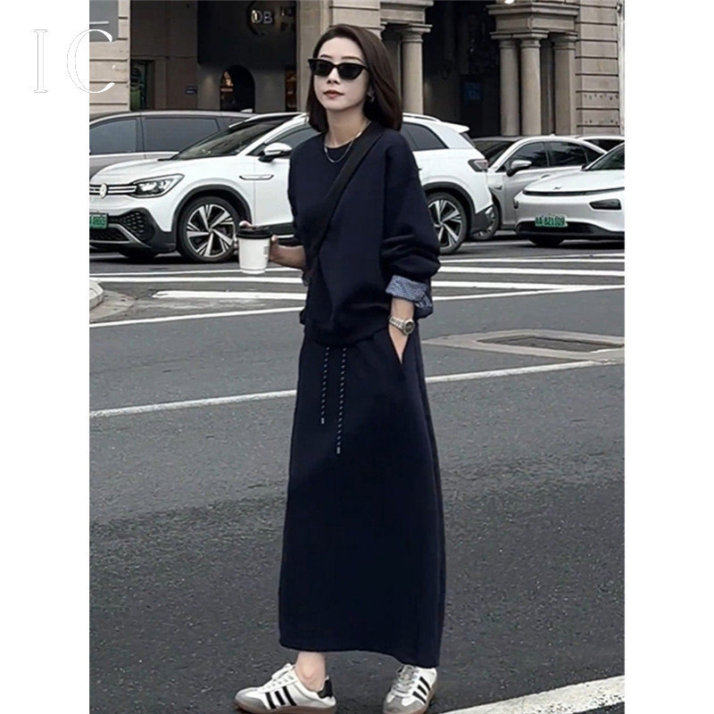 13682502.宽松卫衣式上衣半裙套装