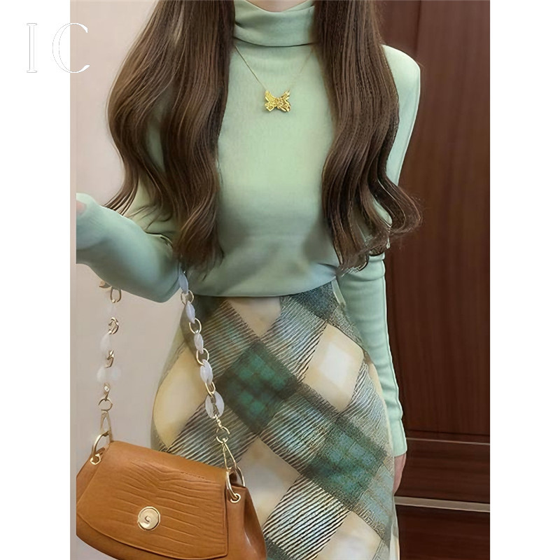 13682468.优雅高领通勤舒适针织衫