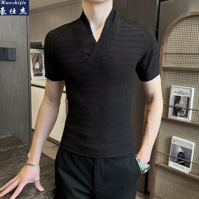 13681648.《休闲时尚》夏季爆款潮流时髦百搭休闲舒适V领短袖