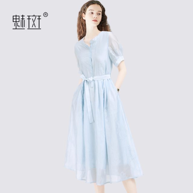 13684194.魅斑刺绣泡泡袖圆领短袖连衣裙蝴蝶结绑带裙子