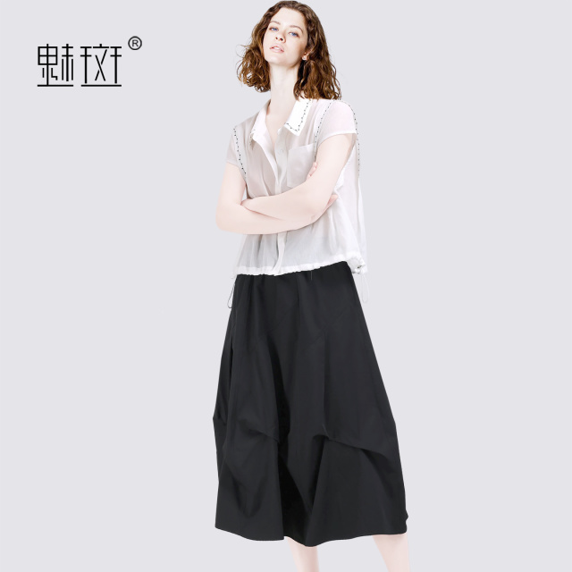 13684200.魅斑白色衬衫黑色裙子两件套套装