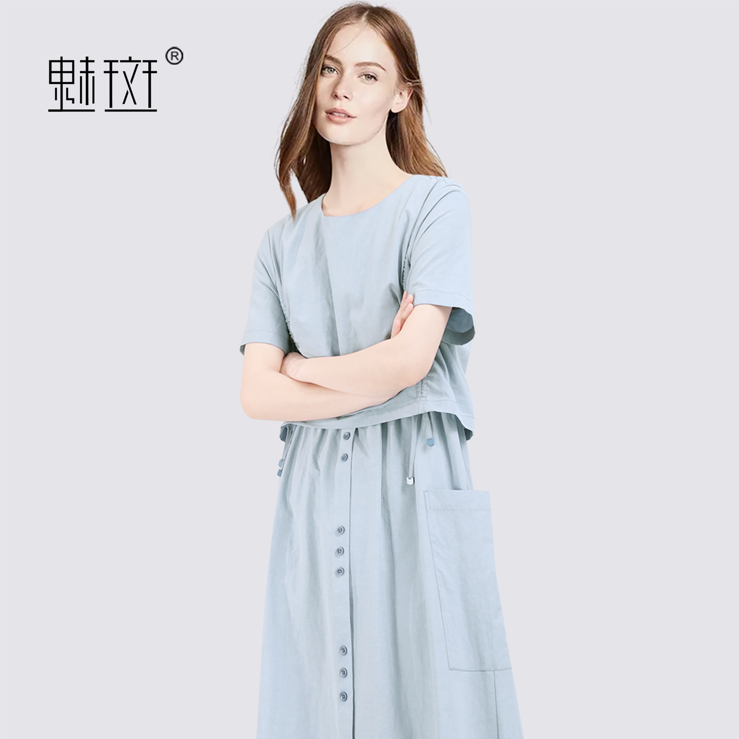 13684201.魅斑假两件圆领短袖连衣裙抽绳大口袋蓝色裙子