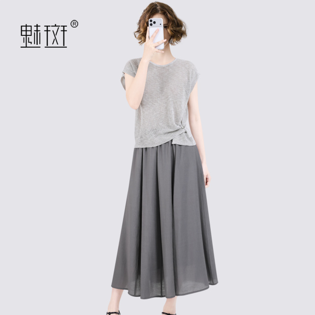13684234.魅斑短袖针织T恤半身裙两件套系扣套装裙
