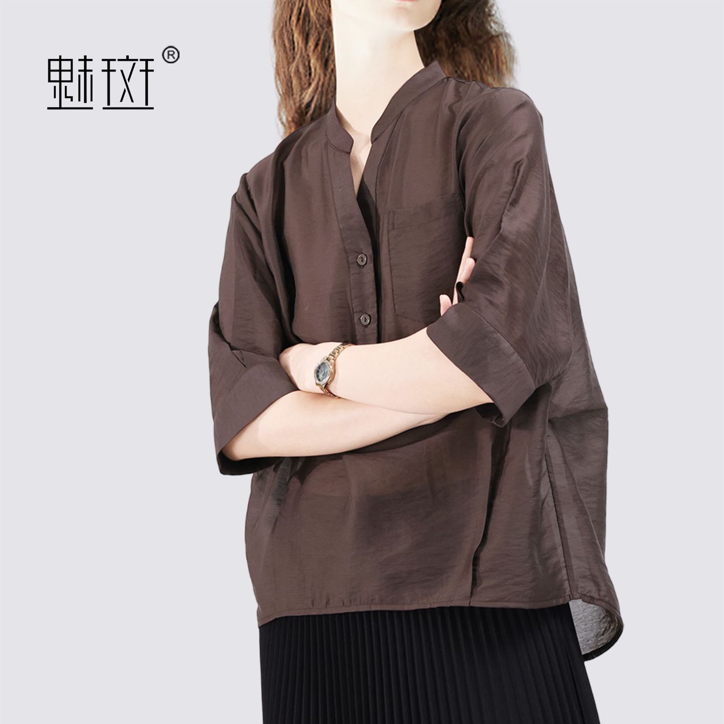 13684236.魅斑咖色V领衬衫衬衣