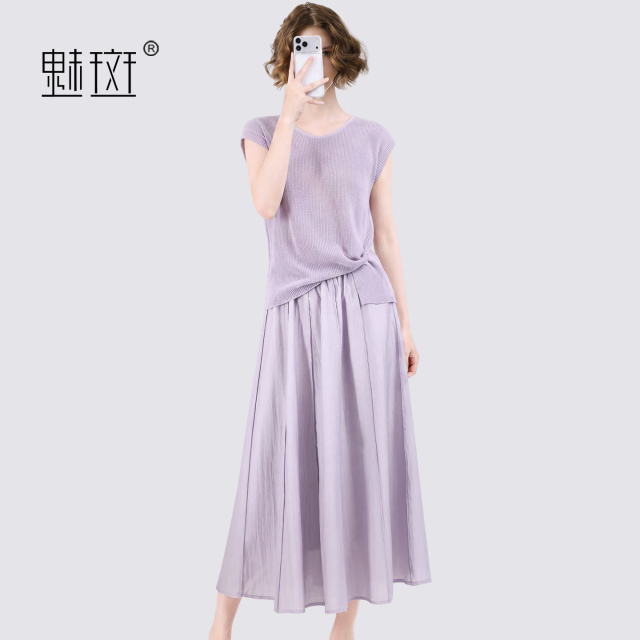 13684197.魅斑圆领扭结罩衫半身裙套装