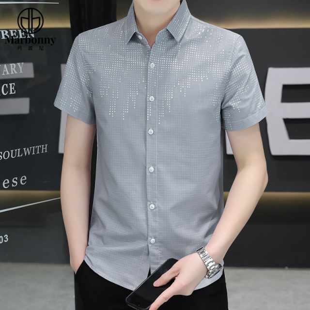 13686318.爆款渐变短袖休闲衬衫青少年男士韩版修身