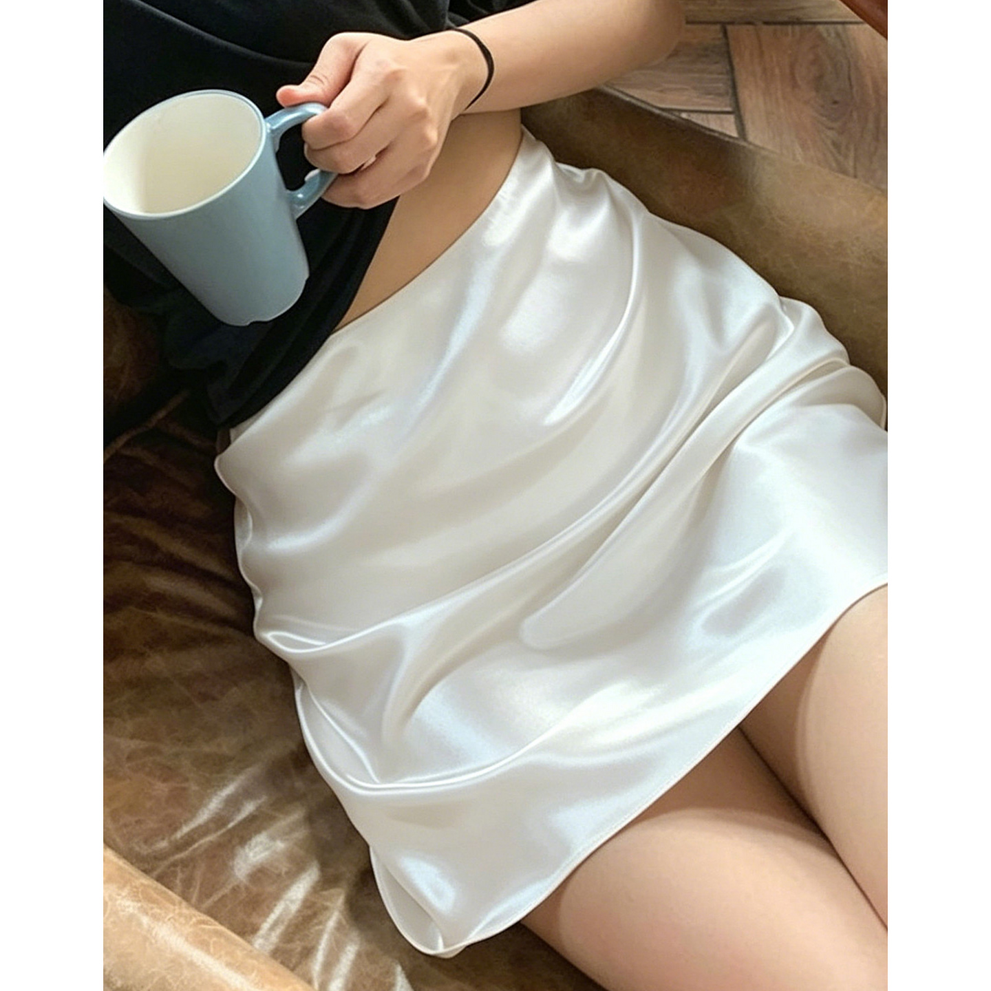 13695507.【轻职场系列】夏季柔光缎面松紧高腰短裙微A字显瘦气质女半身裙