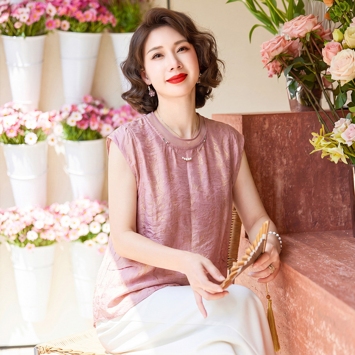 13696862.中老年妈妈夏季薄款短袖T恤时尚气质圆领上衣中年女士百搭夏装