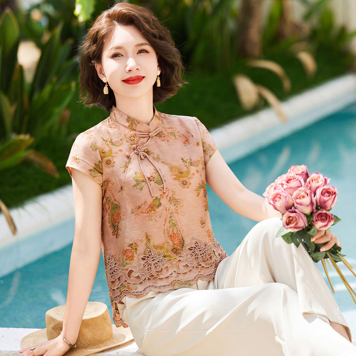 13696863.中老年妈妈时尚国风上衣夏季薄款短袖立领T恤中年女士气质夏装