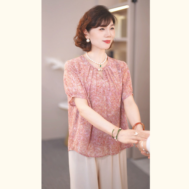 13696853.年轻妈妈夏季妈妈装气质小衫时尚2026新款洋气中老年女装洋气上衣