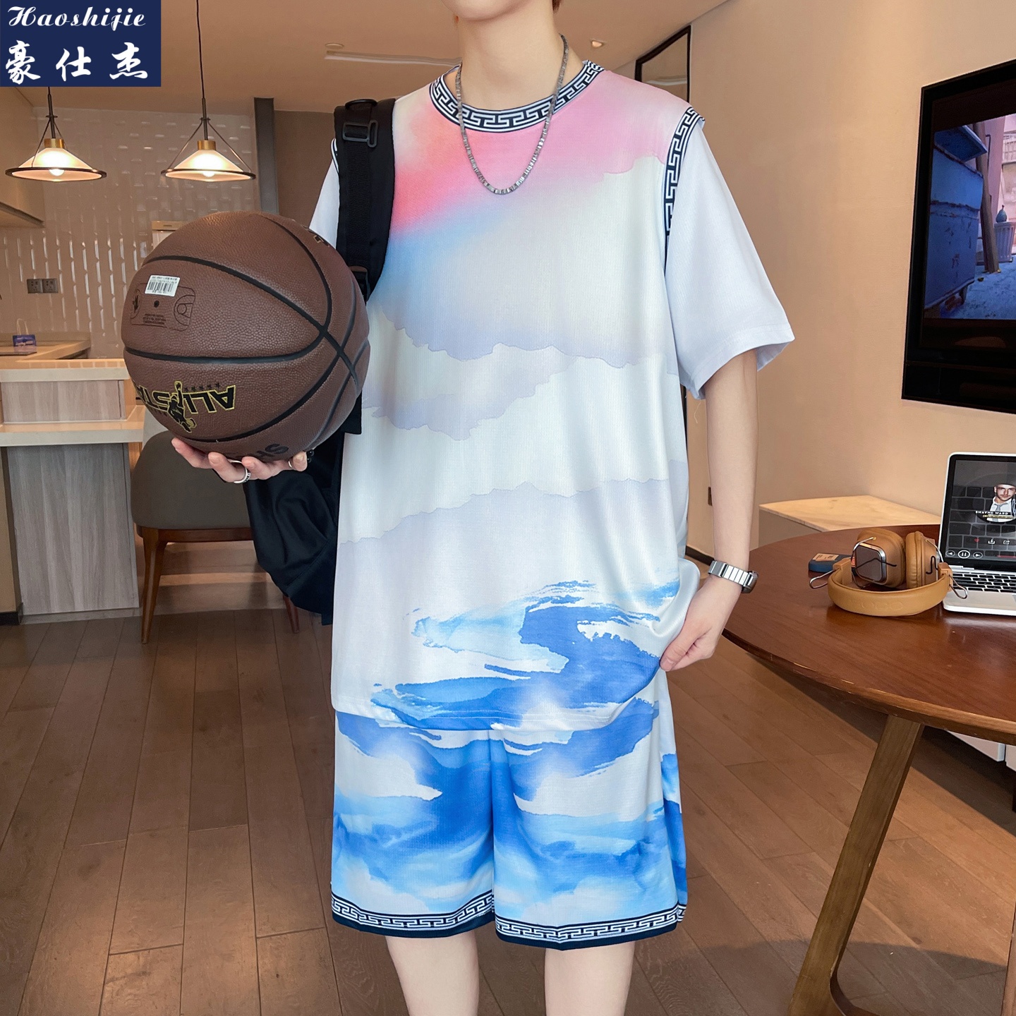 13698049.《休闲时髦》夏季新款篮球服简约休闲运动假两件短袖短裤套装
