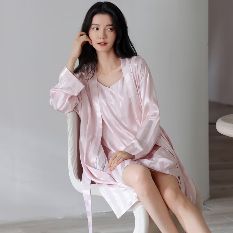 13699423.少宜女士冰丝吊带睡裙配长袖开衫睡袍两件套家居服性感纯欲风高级感薄款女士冰雪丝长袖长裤套装