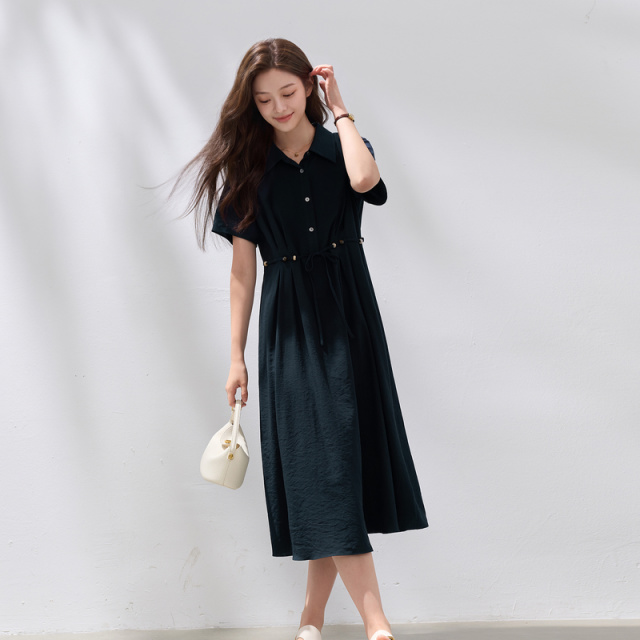 13699633.三彩若潮大码女装2026秋季新款抽绳收腰A字连衣裙长裙藏肉微胖MM