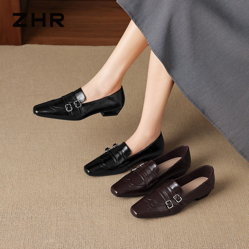 13748989.【ZHR则则】粗跟乐福鞋尖头套脚粗跟女鞋[PU]