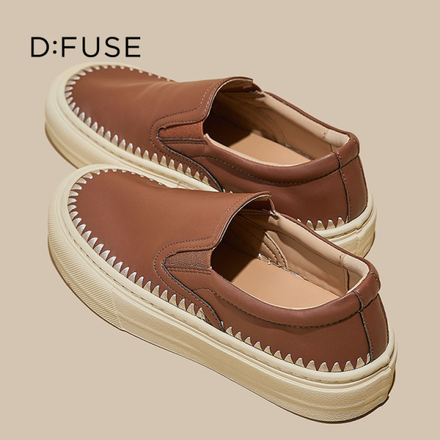 13756752.墨斯本D:Fuse/迪芙斯一脚蹬板鞋新款潮流时尚百搭舒适轻便透气休闲女鞋星期六集团DFE111278J