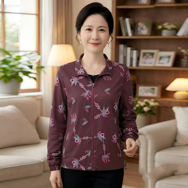 13756466.妈妈装休闲翻领撞色连帽风衣外套J3XW26897