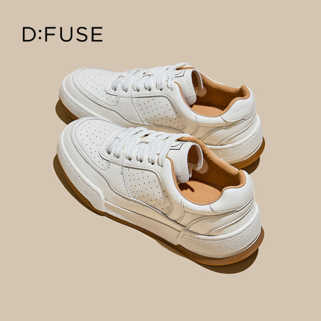 13756757.墨斯本D:Fuse/迪芙斯擦色做旧小白鞋新款潮流时尚百搭舒适轻便透气休闲女鞋星期六集团DFE111276J