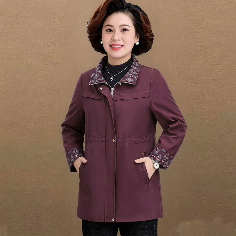 13756470.妈妈装翻领拼色时尚风衣外套J3XW26891