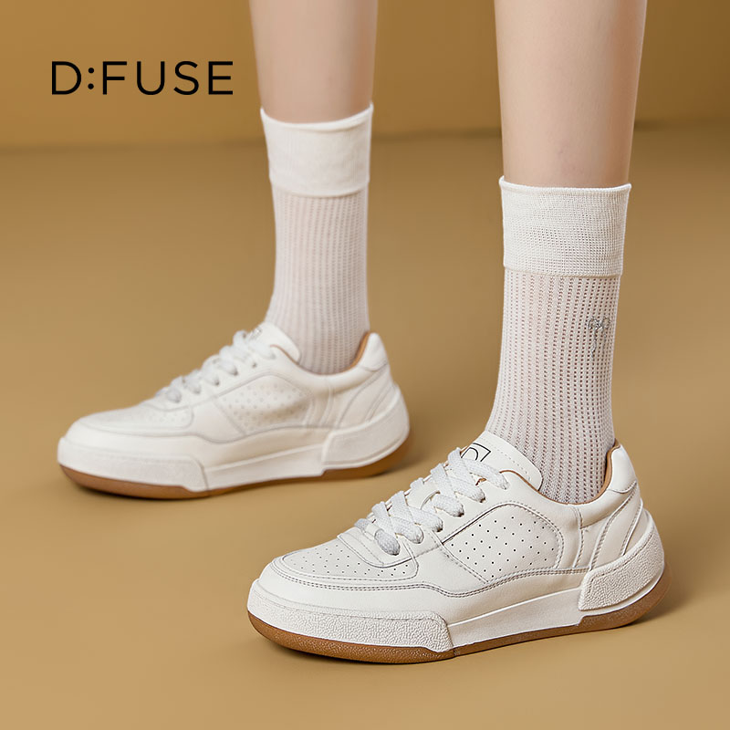 13756757.墨斯本D:Fuse/迪芙斯擦色做旧小白鞋新款潮流时尚百搭舒适轻便透气休闲女鞋星期六集团DFE111276J