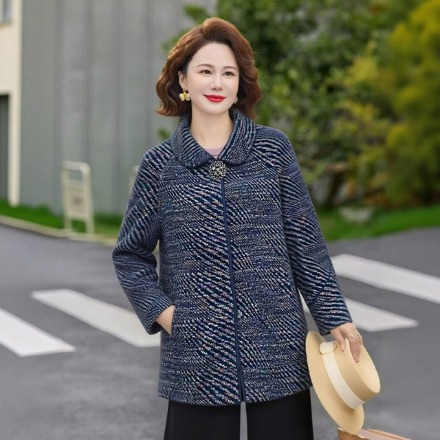 13756486.妈妈装休闲连帽仿水貂高级感时尚大衣J3JDY2872