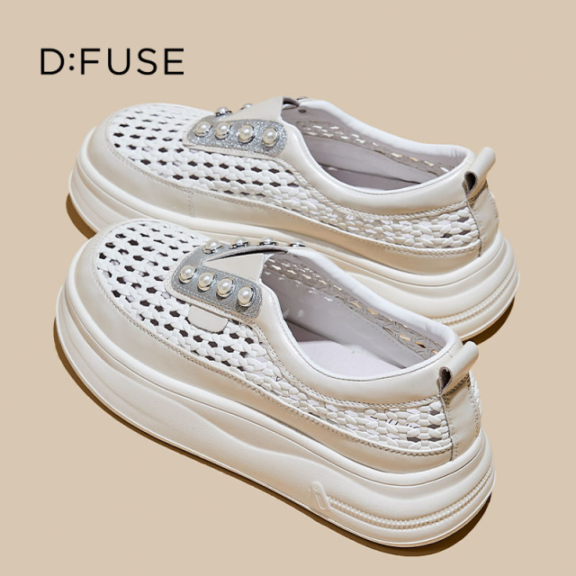 13756749.墨斯本D:Fuse/迪芙斯发泡底板鞋新款潮流时尚百搭舒适轻便透气休闲女鞋星期六集团DFE111260J
